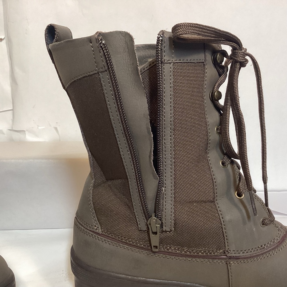 Clarks Carima Duck Boot Size 11 - image 7